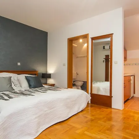 Appartement By The Sea Mali Losinj *
