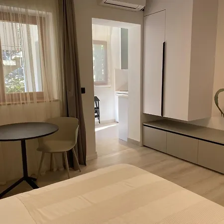 By The Sea Mali Losinj *