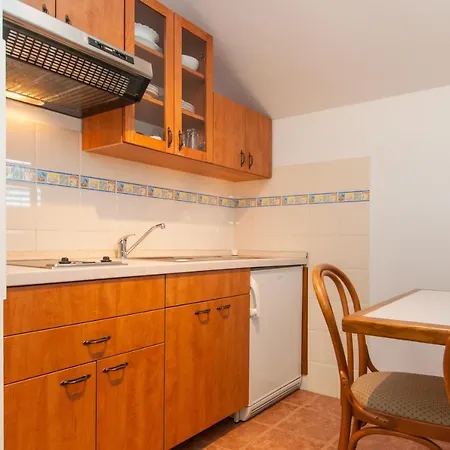 By The Sea Mali Losinj Apartment
