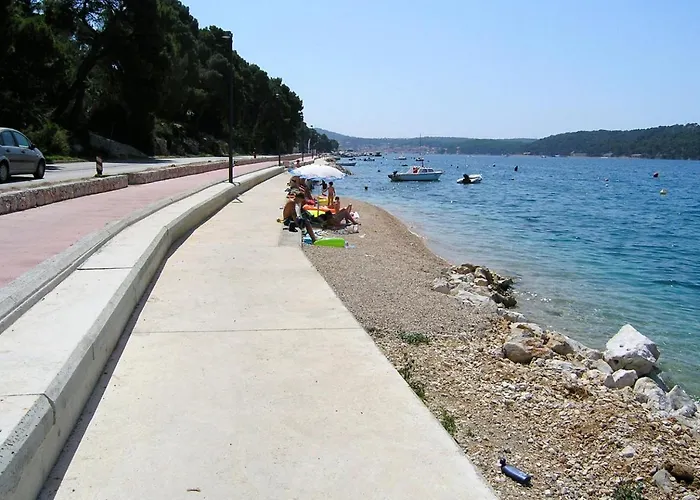 By The Sea Mali Losinj Apartment