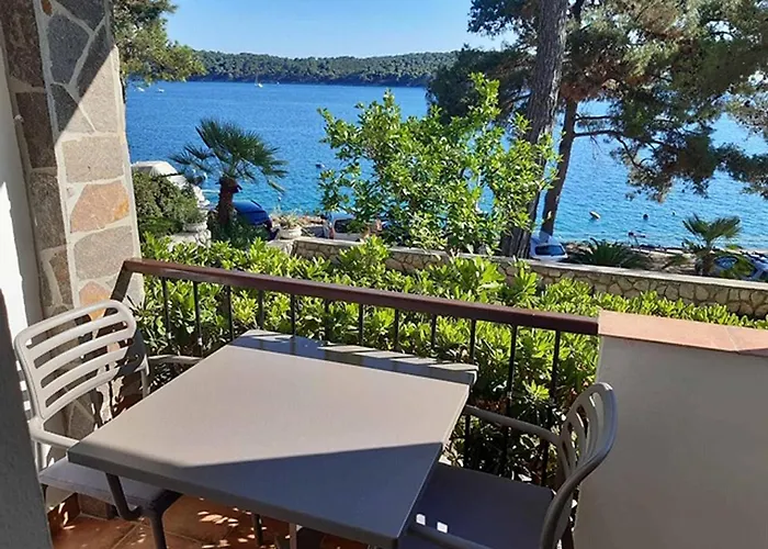 By The Sea Mali Losinj Veli Losinj