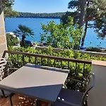 By The Sea Mali Losinj Veli Lošinj