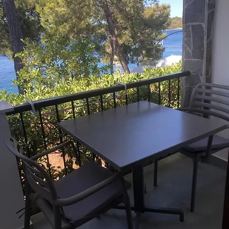 By The Sea Mali Losinj *