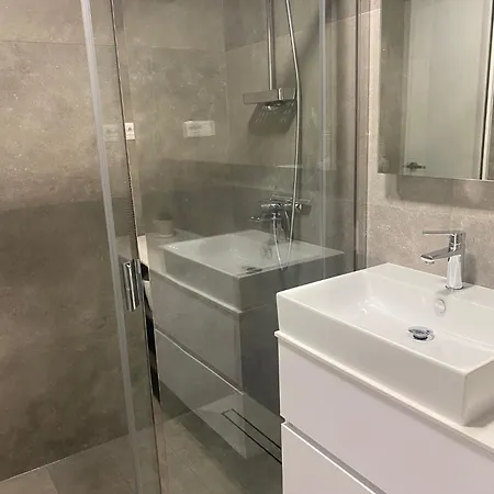 Apartman By The Sea Mali Losinj Veli Lošinj